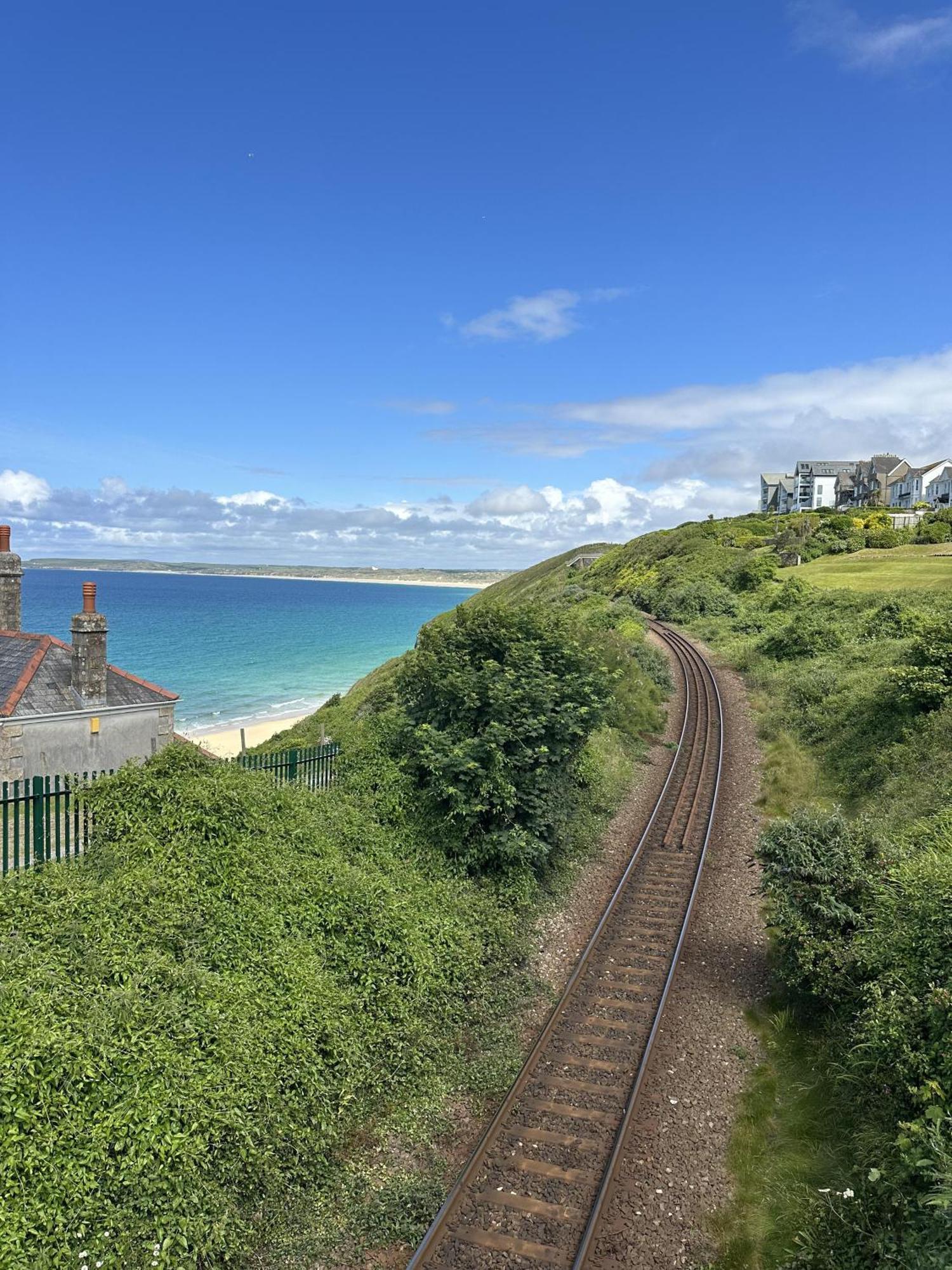 Seaside Escape Lodge In Hayle Exterior photo